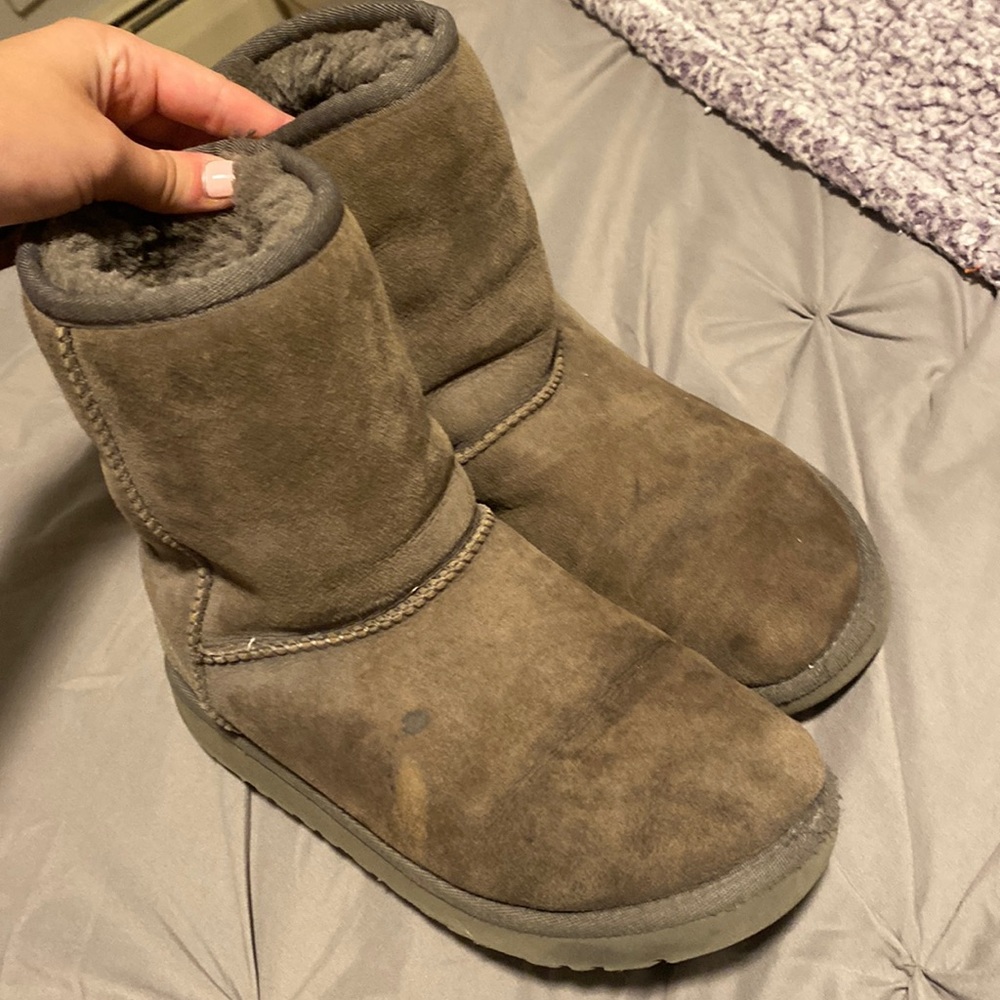 Grey Uggs